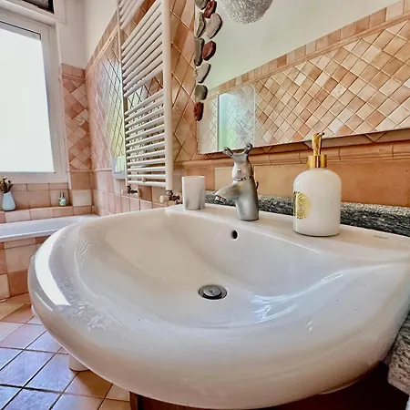 Natura E Golf Con Giardino Privato * Fiano (Piedmont)