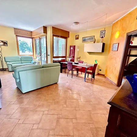 Natura E Golf Con Giardino Privato Apartment